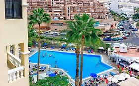 Peaceful & Bright Loft, Heated Pool, Netflix, Free Wifi & Parking, Tennis